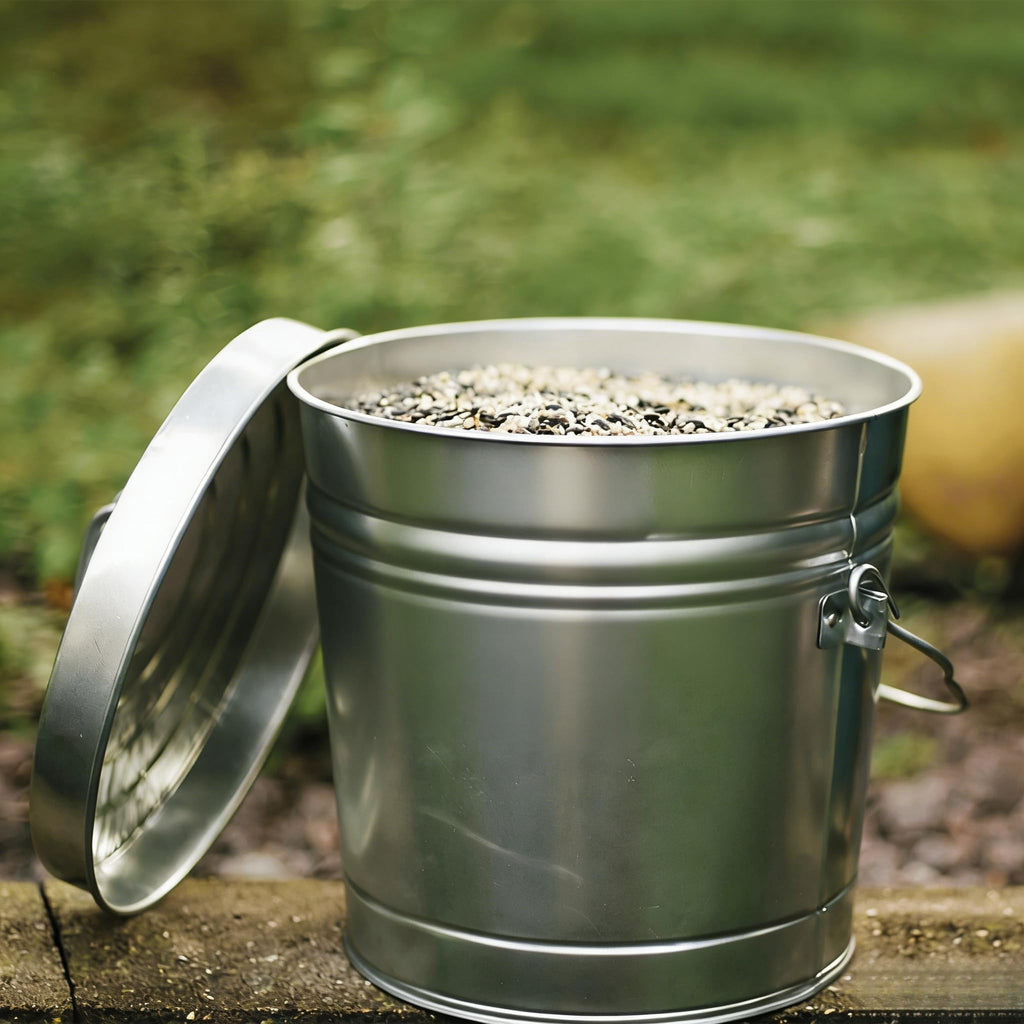 6 Gallon Galvanized Metal Trash Can with Lid E158910