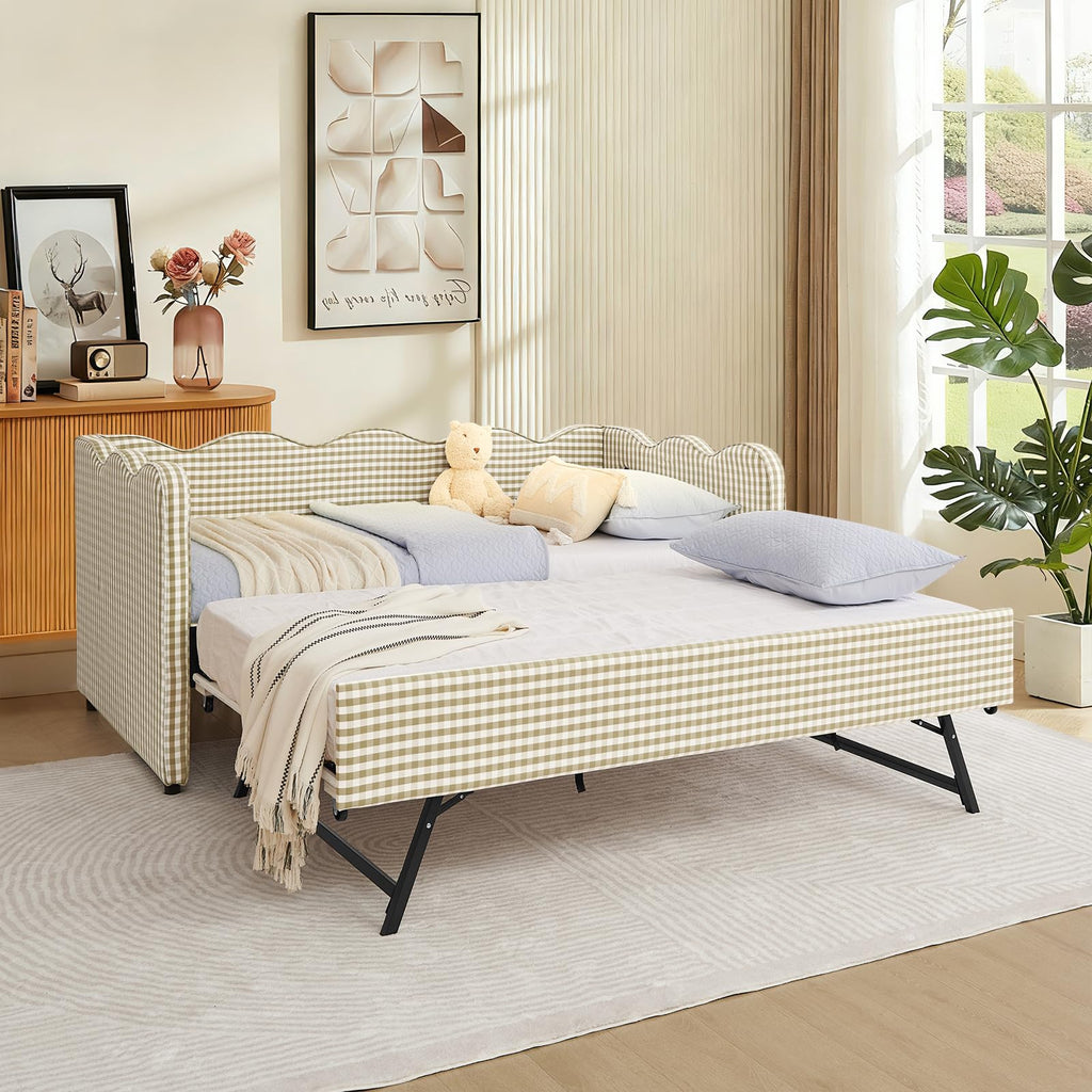 Twin Size Gingham Upholstered Daybed with Trundle and USB Ports O93843