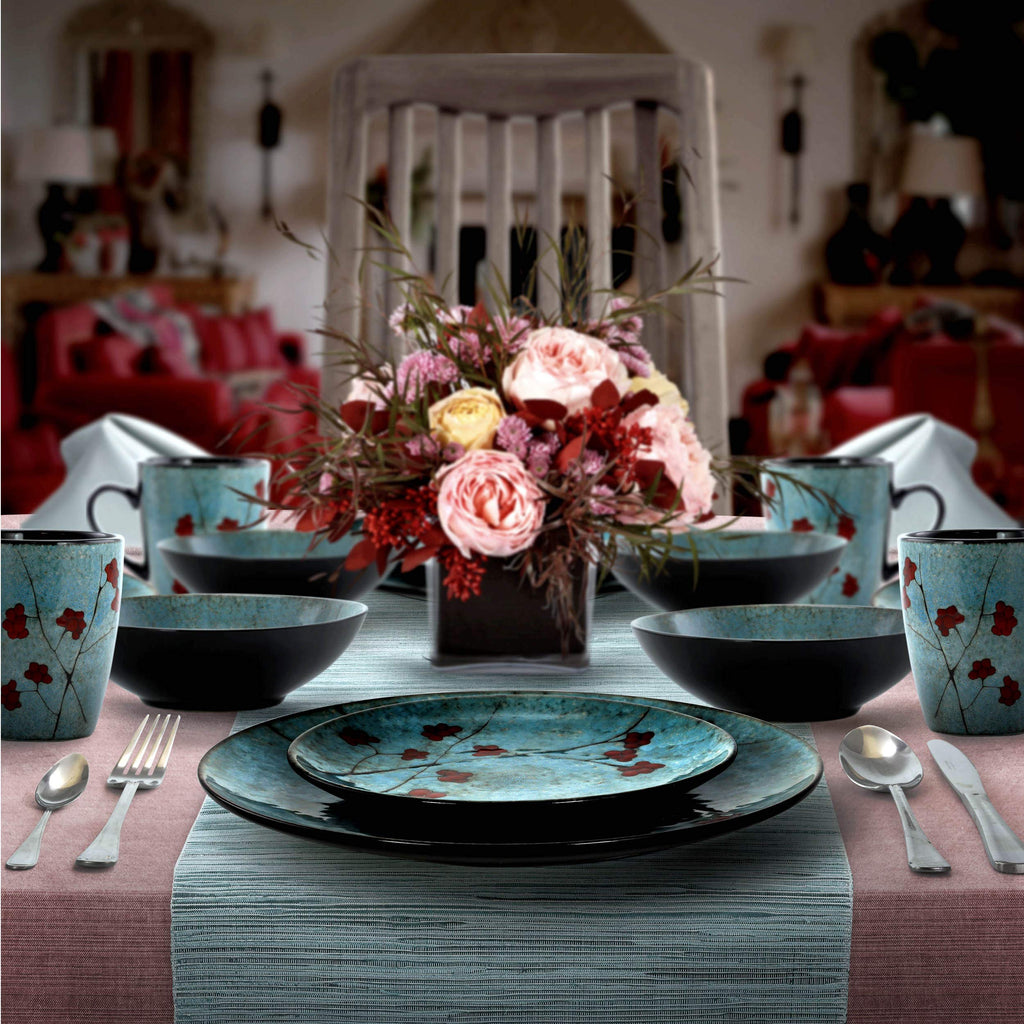 16 Piece Dinnerware Set in Blue M843860
