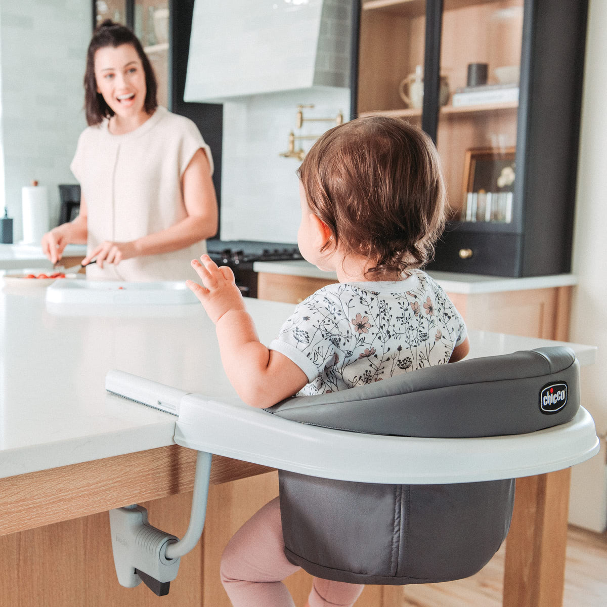 Hook-On High Chair with Tray G36024